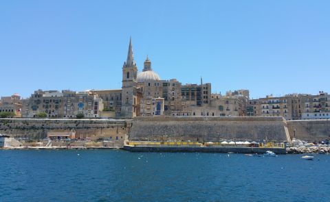 Ararat Mirzoyan Meets High-level Officials in Malta