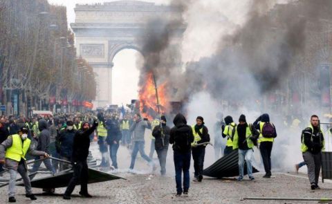Azerbaijani State Television Employees Attacked in France